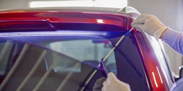 How to Remove Rear Windshield Safely