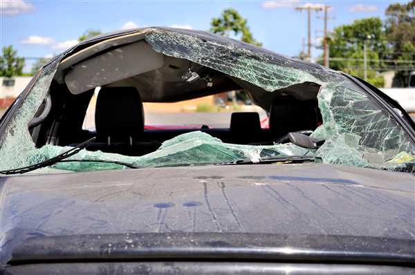 Can a Cracked Windshield Shatter While Driving