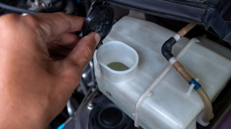 How to Siphon Windshield Washer Fluid Safely and Easily