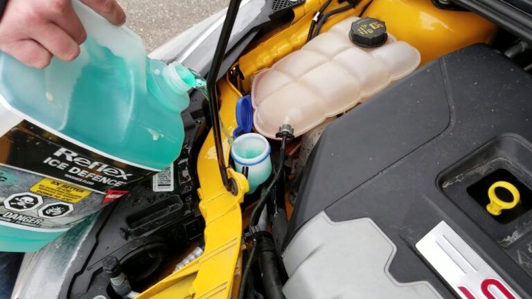How to Remove the Windshield Washer Fluid Reservoir on a Mitsubishi Outlander